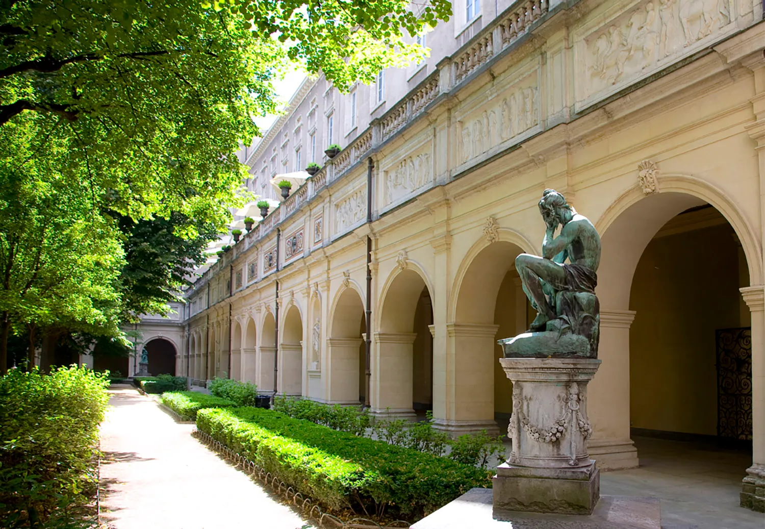 Image qui illustre: Jardin du Palais Saint-Pierre à Lyon - 2
