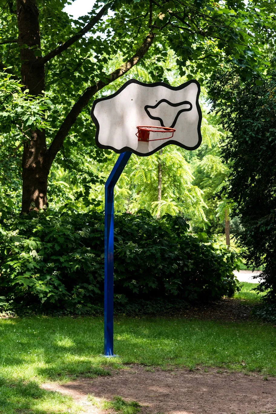 Image qui illustre: Street Art - Panier De Basket à Nancy - 0