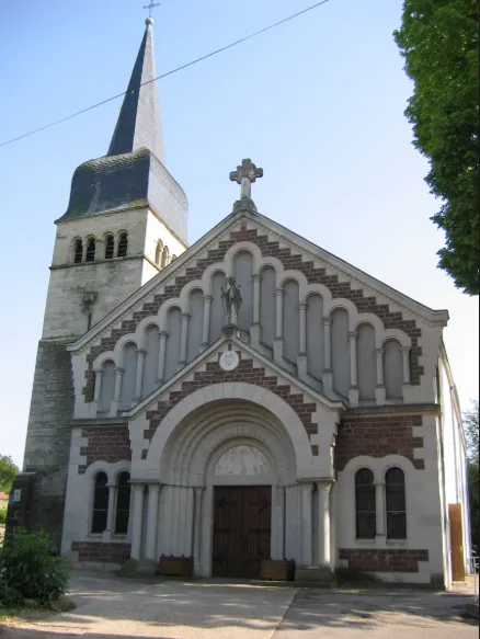Image qui illustre: Eglise Saint Epvre à Contrexéville - 0