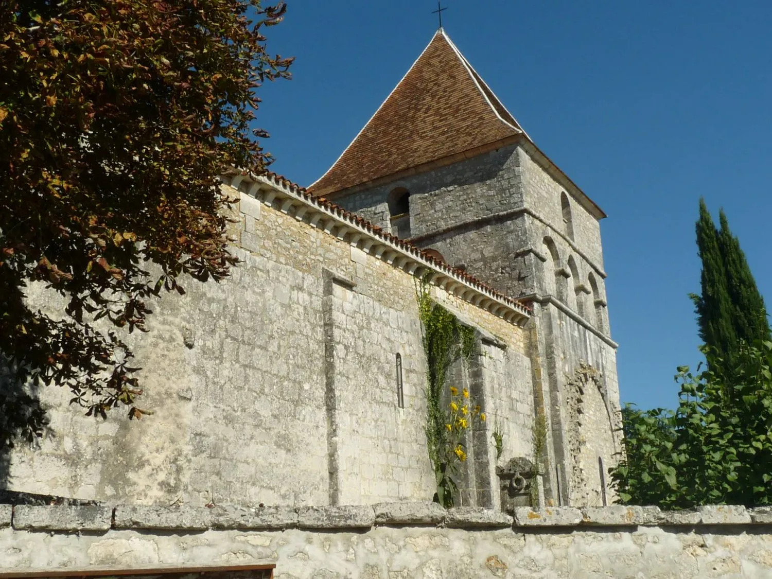 Image qui illustre: Eglise des Graulges à Mareuil en Périgord - 1