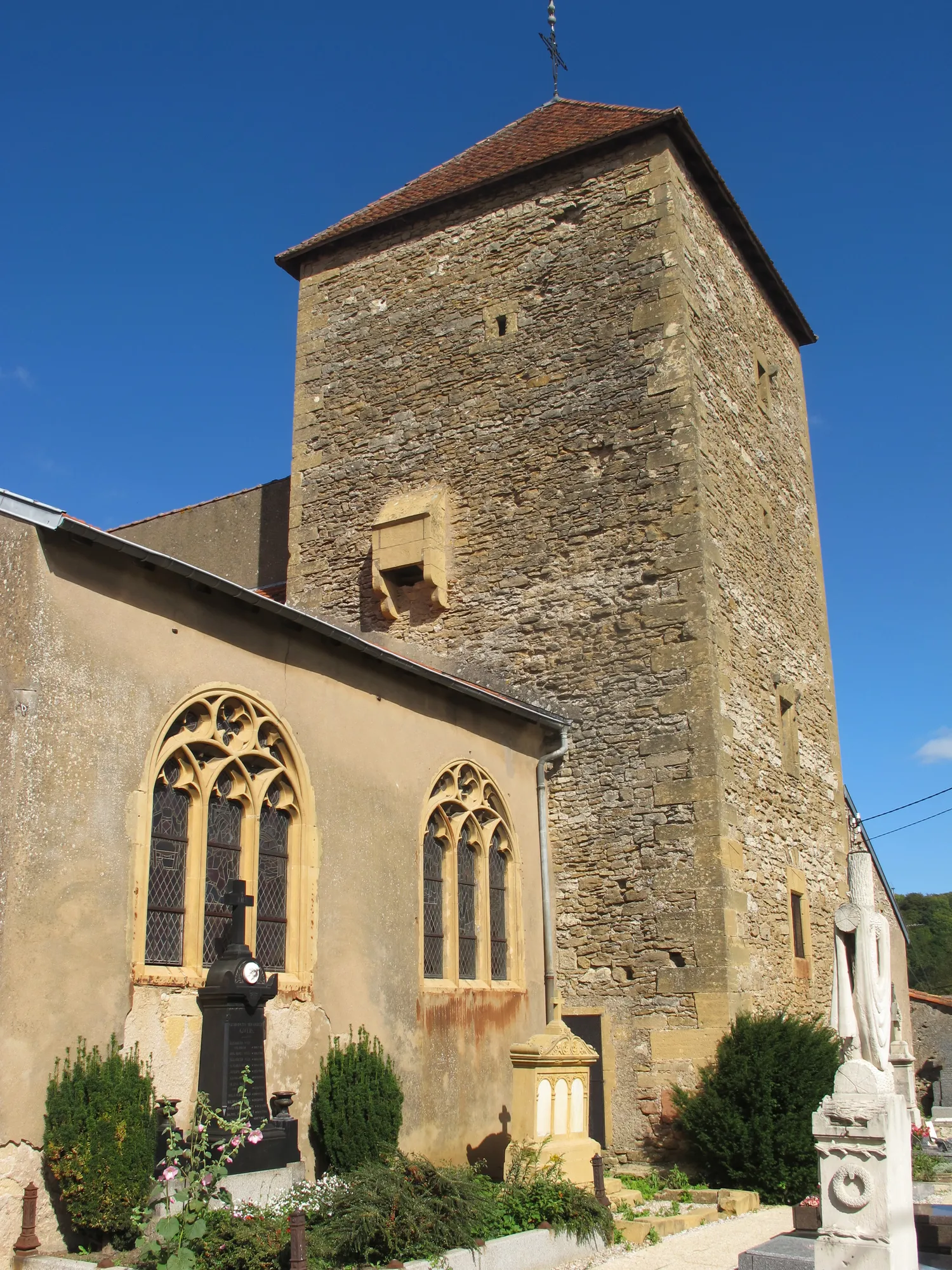 Image qui illustre: Église Saint-gorgon à Lessy - 0