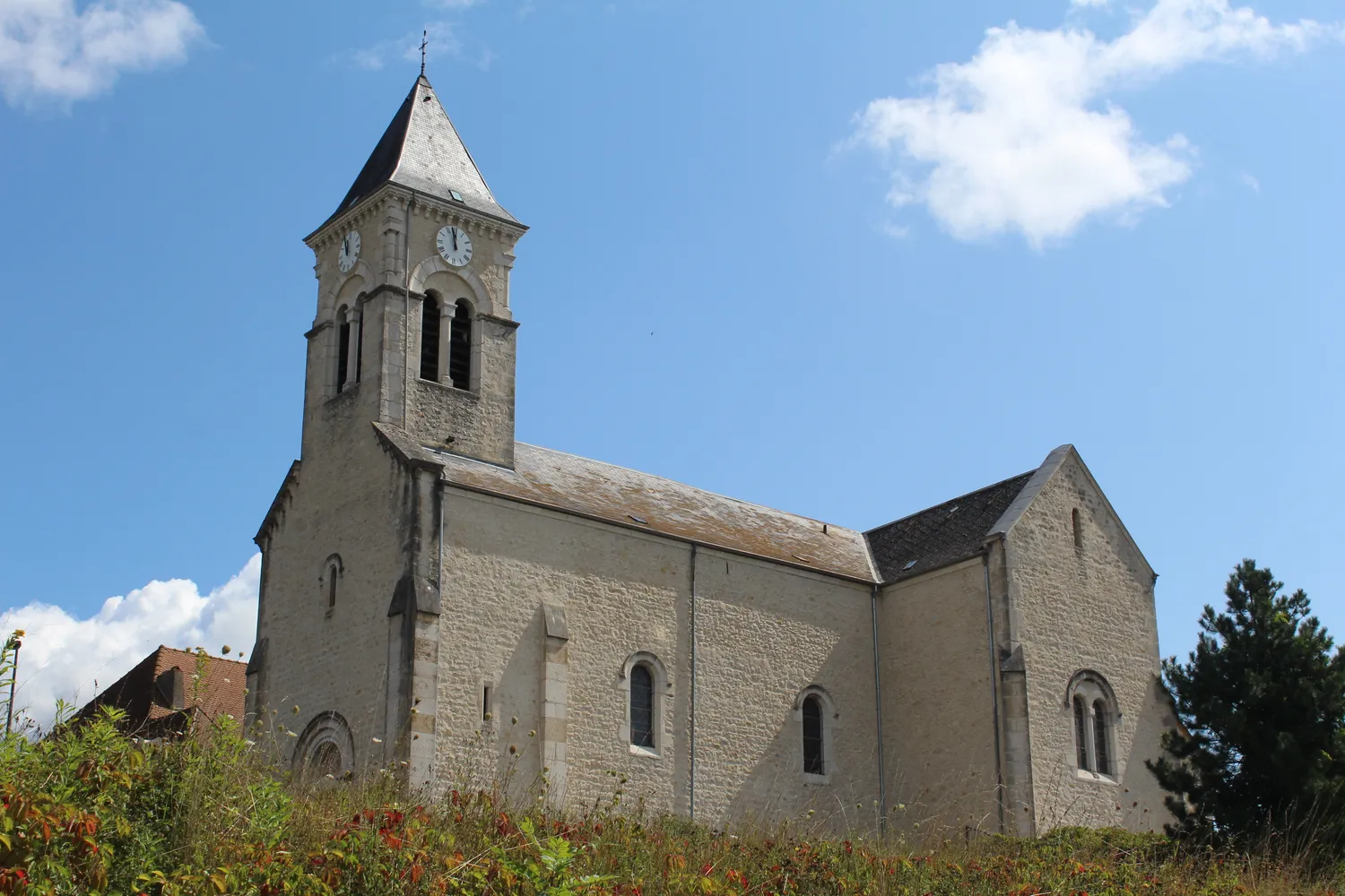 Image qui illustre: Eglise de Saint Martin de Bavel à Saint-Martin-de-Bavel - 0
