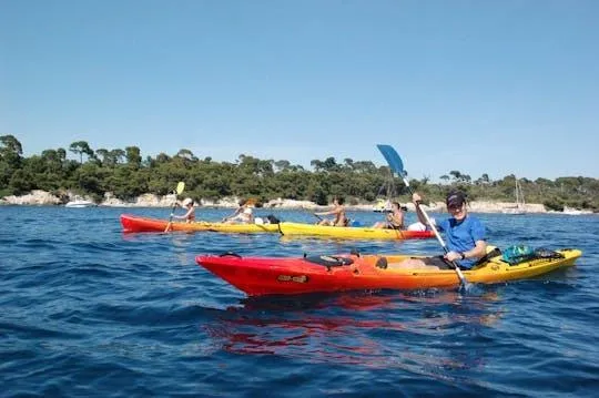 Image qui illustre: Location de kayak en mer sur la Côte de l'Esterel