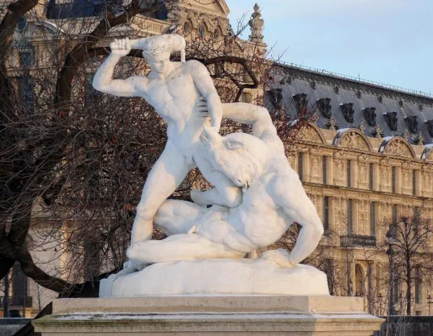 Image qui illustre: La statue "Thésée combattant le Minotaure"