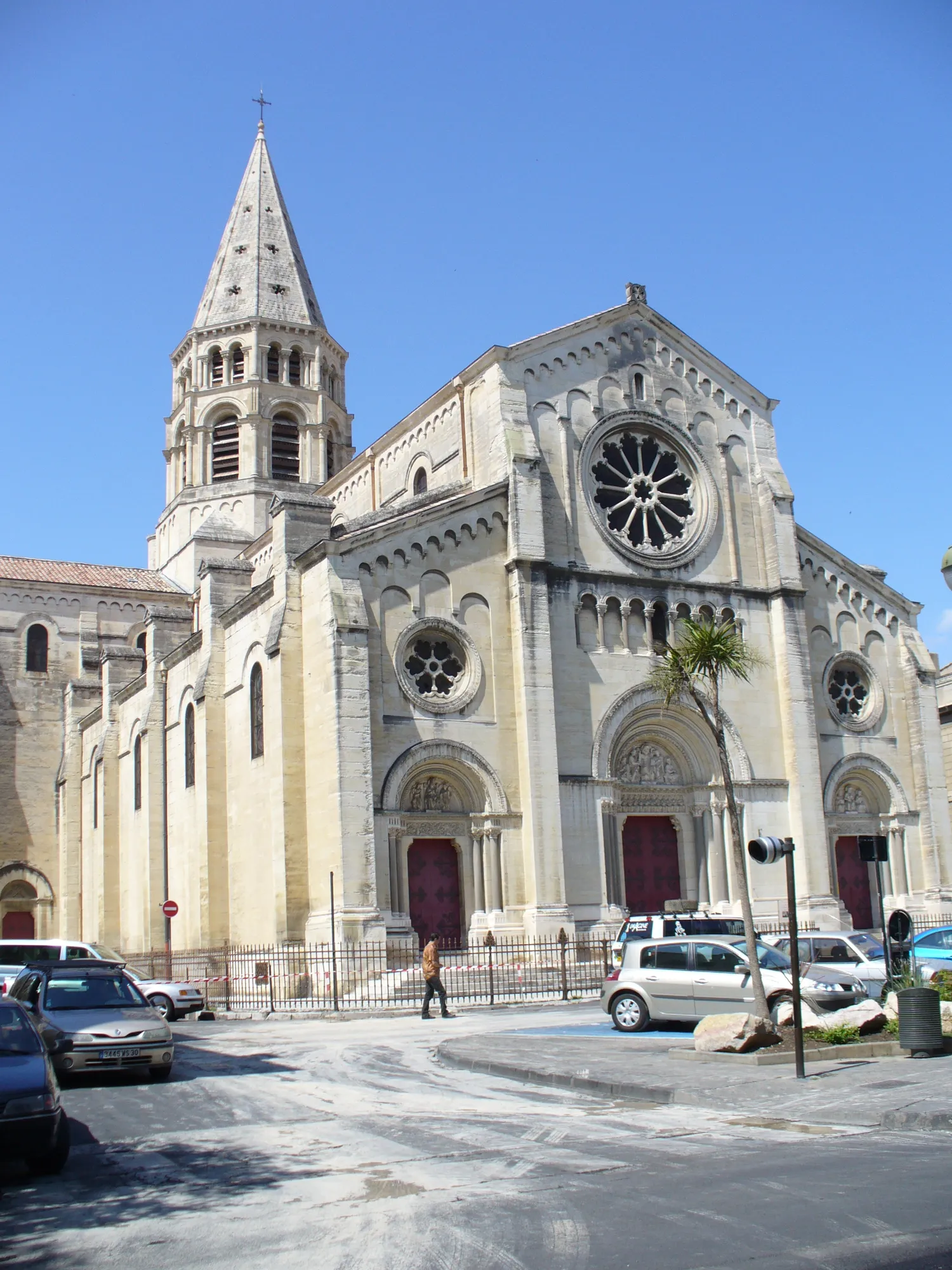 Image qui illustre: Eglise Saint-Paul à Nîmes - 1