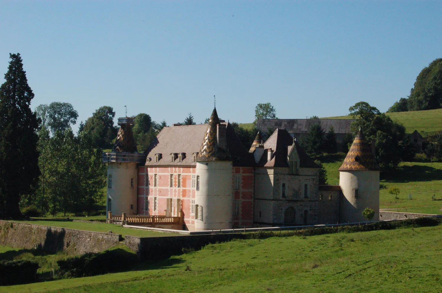 Image qui illustre: Château de Ménessaire à Ménessaire - 0