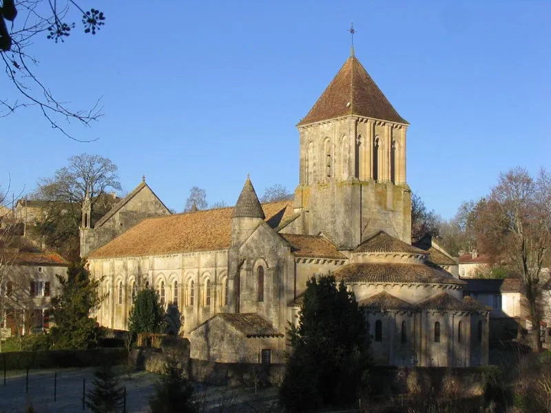 Image qui illustre: Eglise Saint-Hilaire de Melle à Melle - 0
