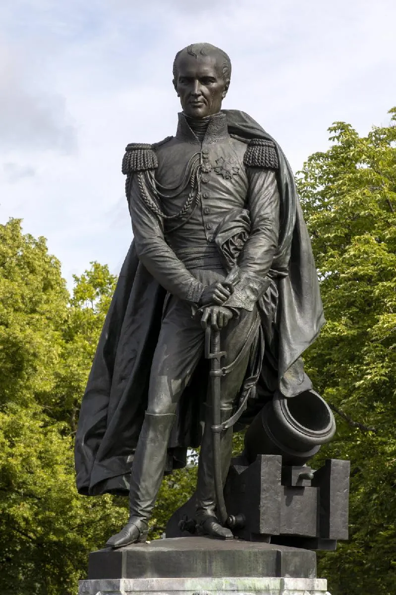 Image qui illustre: Statue du Général Drouot
