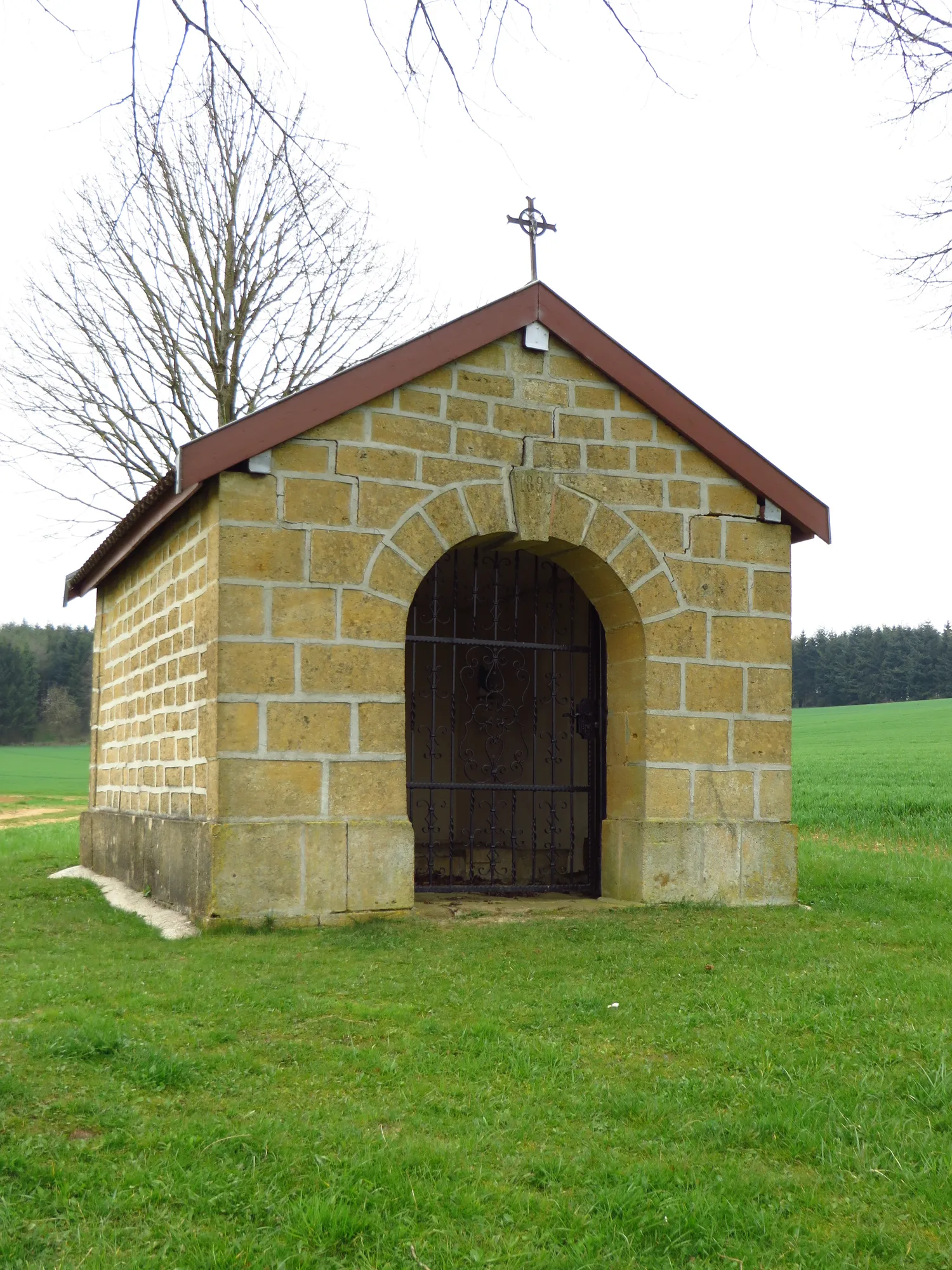 Image qui illustre: Chapelle Saint-donat à Thonne-le-Thil - 0
