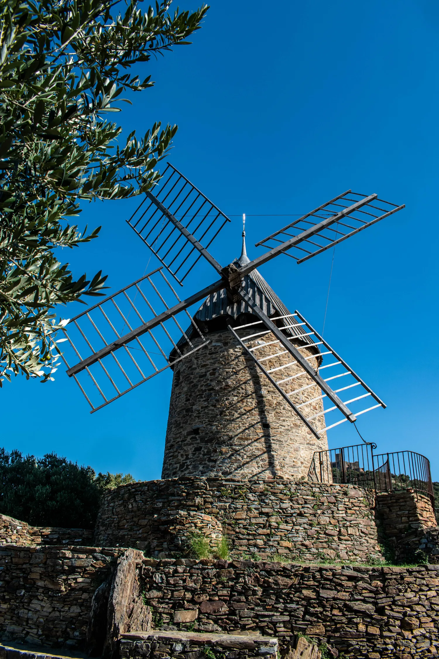Image qui illustre: Moulin de la Cortina à Collioure - 2