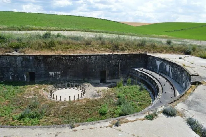 Image qui illustre: Site des vestiges du canon de marine allemand  