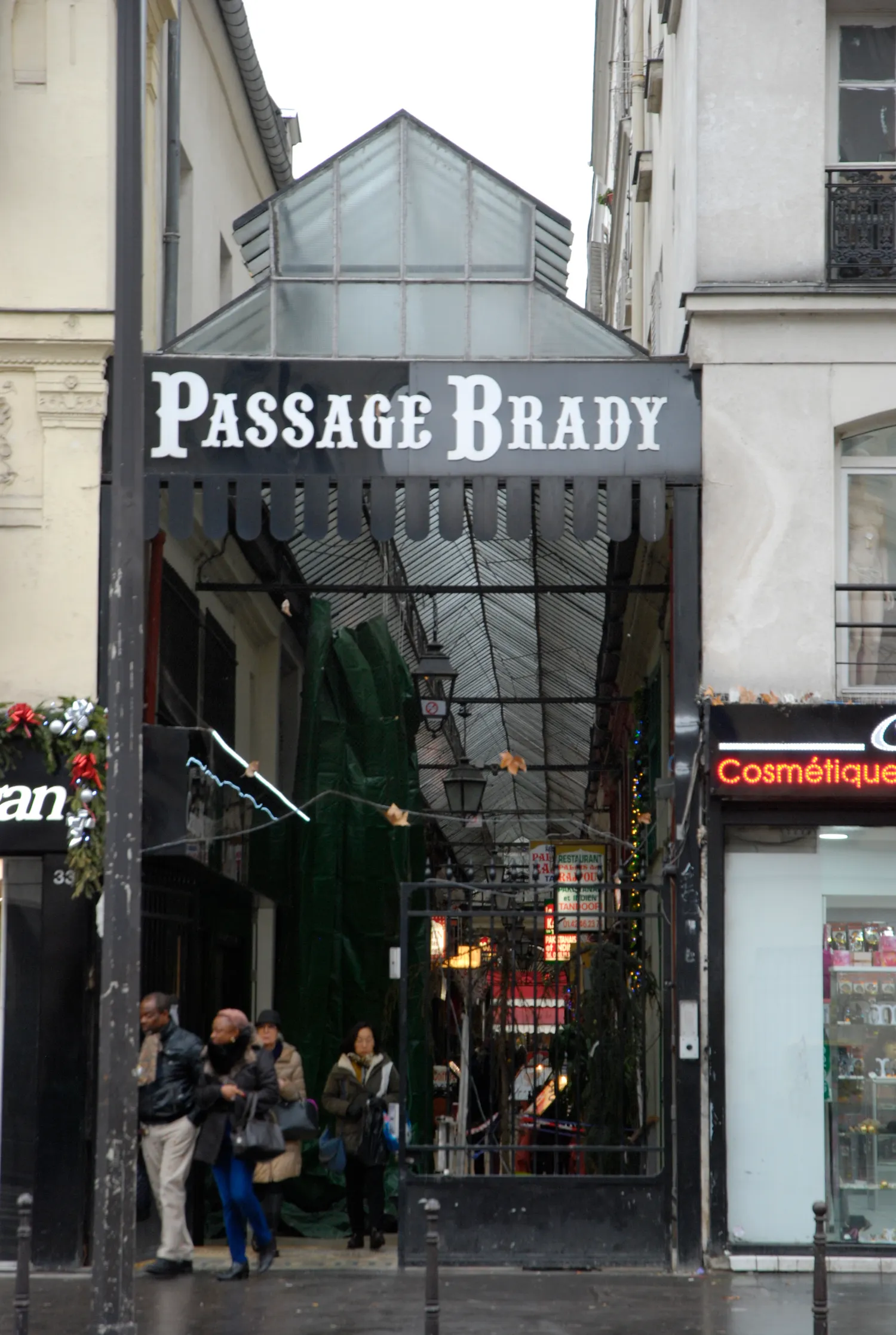 Image qui illustre: Passage Brady, un passage couvert parisien !  à Paris - 0