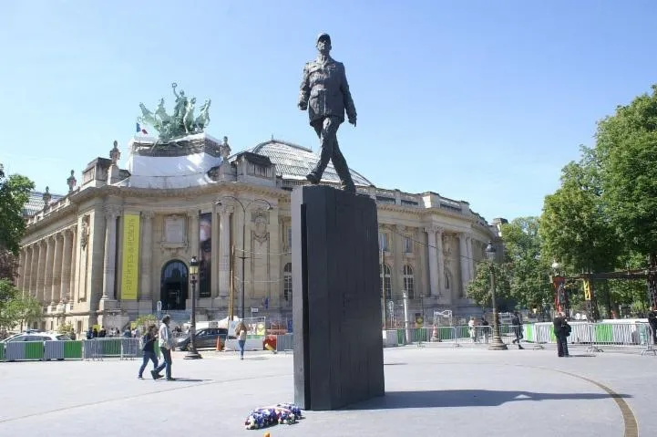 Image qui illustre: La statue du Général De Gaulle