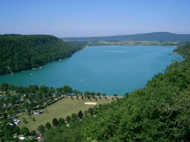 Image qui illustre: Lac De Chalain