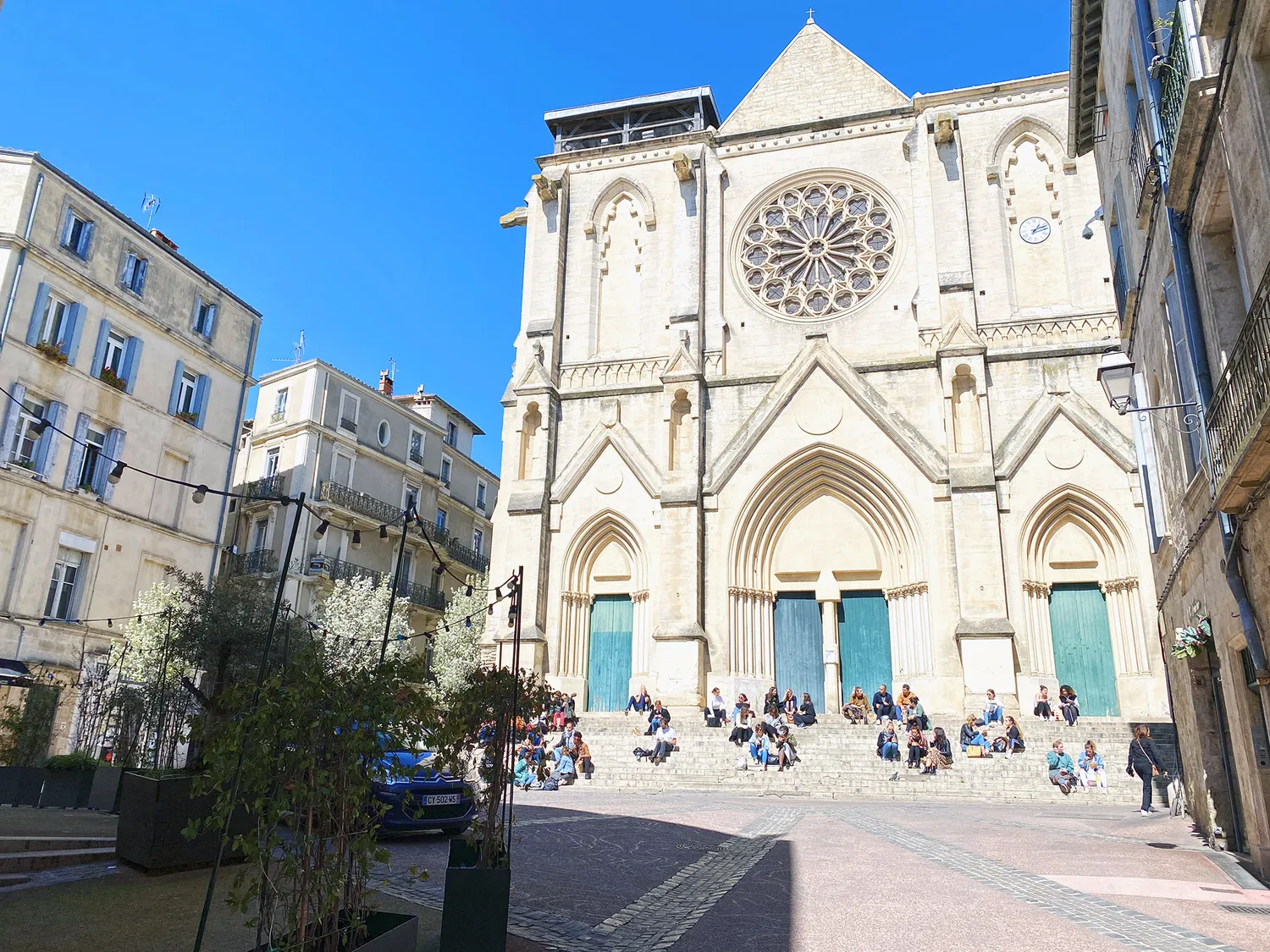Image qui illustre: Place Et Eglise Saint Roch à Montpellier - 0