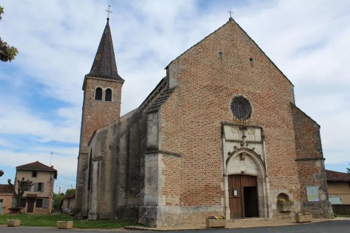 Image qui illustre: Eglise Saint Jean Baptiste de Saint-Jean-sur-Veyle