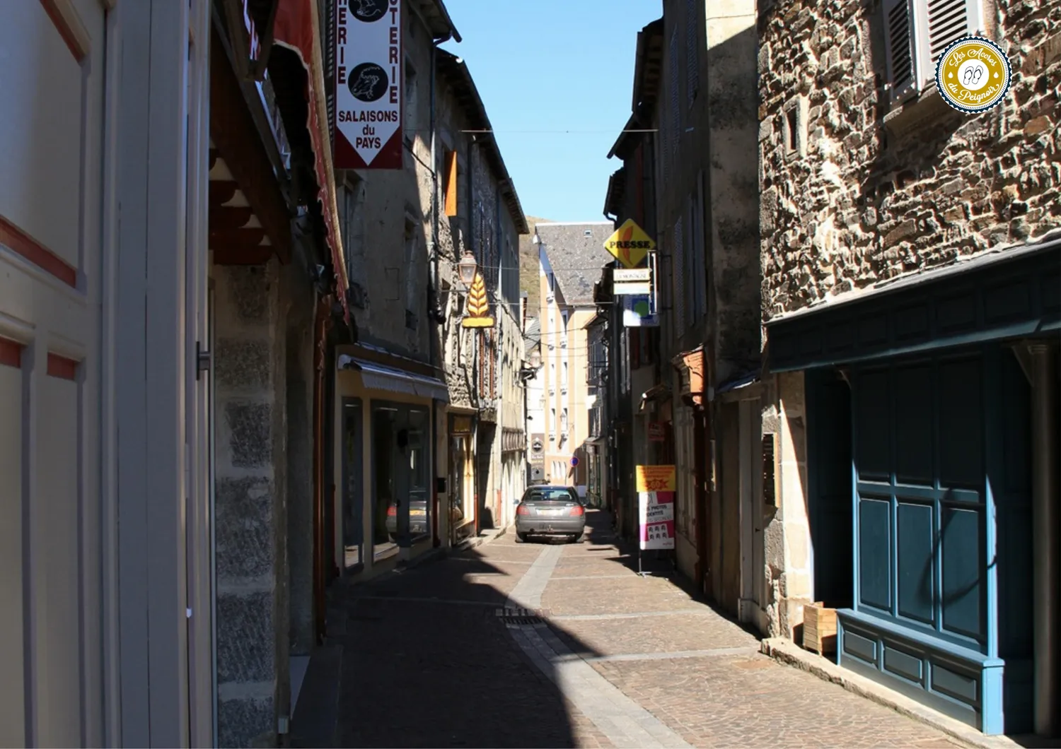 Image qui illustre: Rue Notre-Dame-D'Août à Chaudes-Aigues - 0