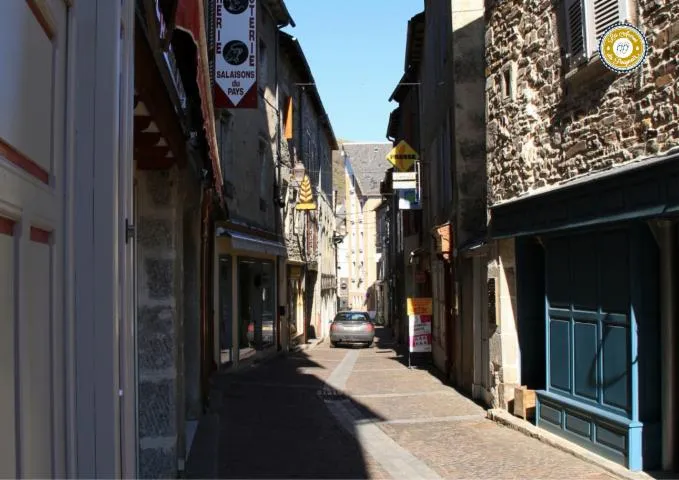 Image qui illustre: Rue Notre-Dame-D'Août