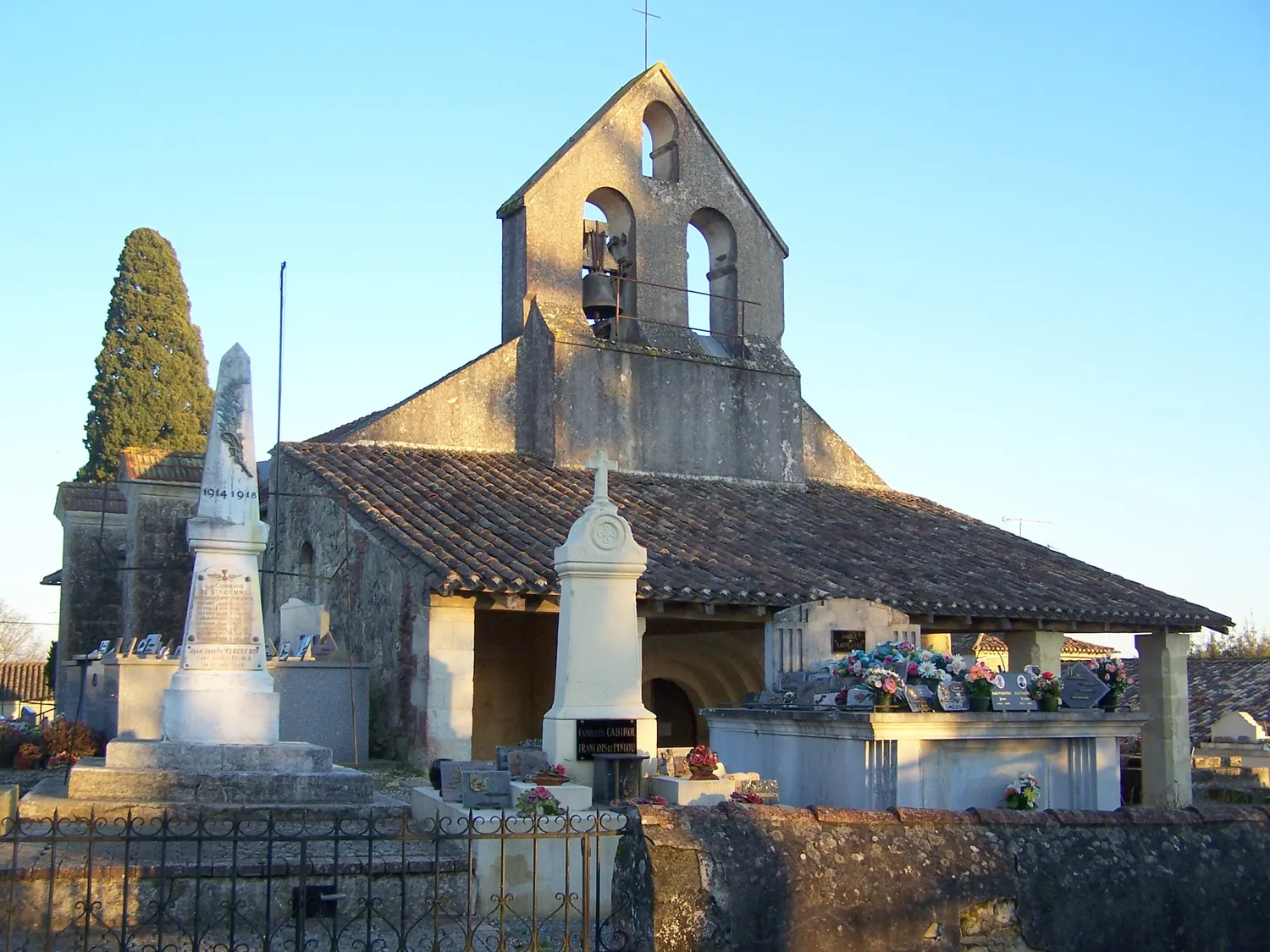 Image qui illustre: Eglise de Sainte-Gemme à Sainte-Gemme - 1