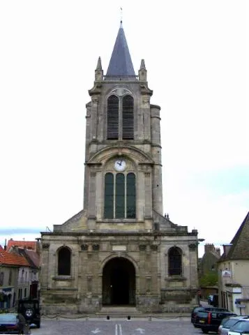Image qui illustre: Église Saint Pierre