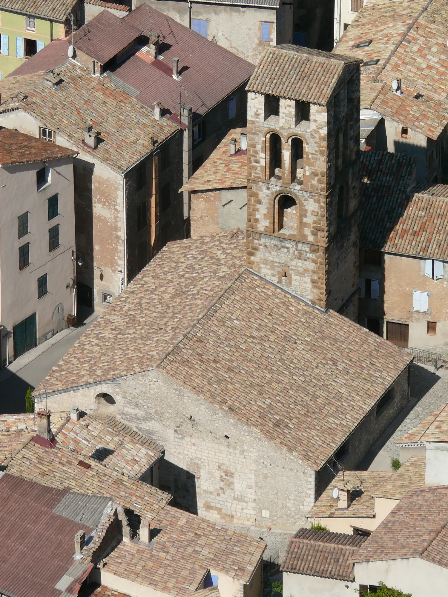 Image qui illustre: Eglise Saint-Victor à Castellane - 0