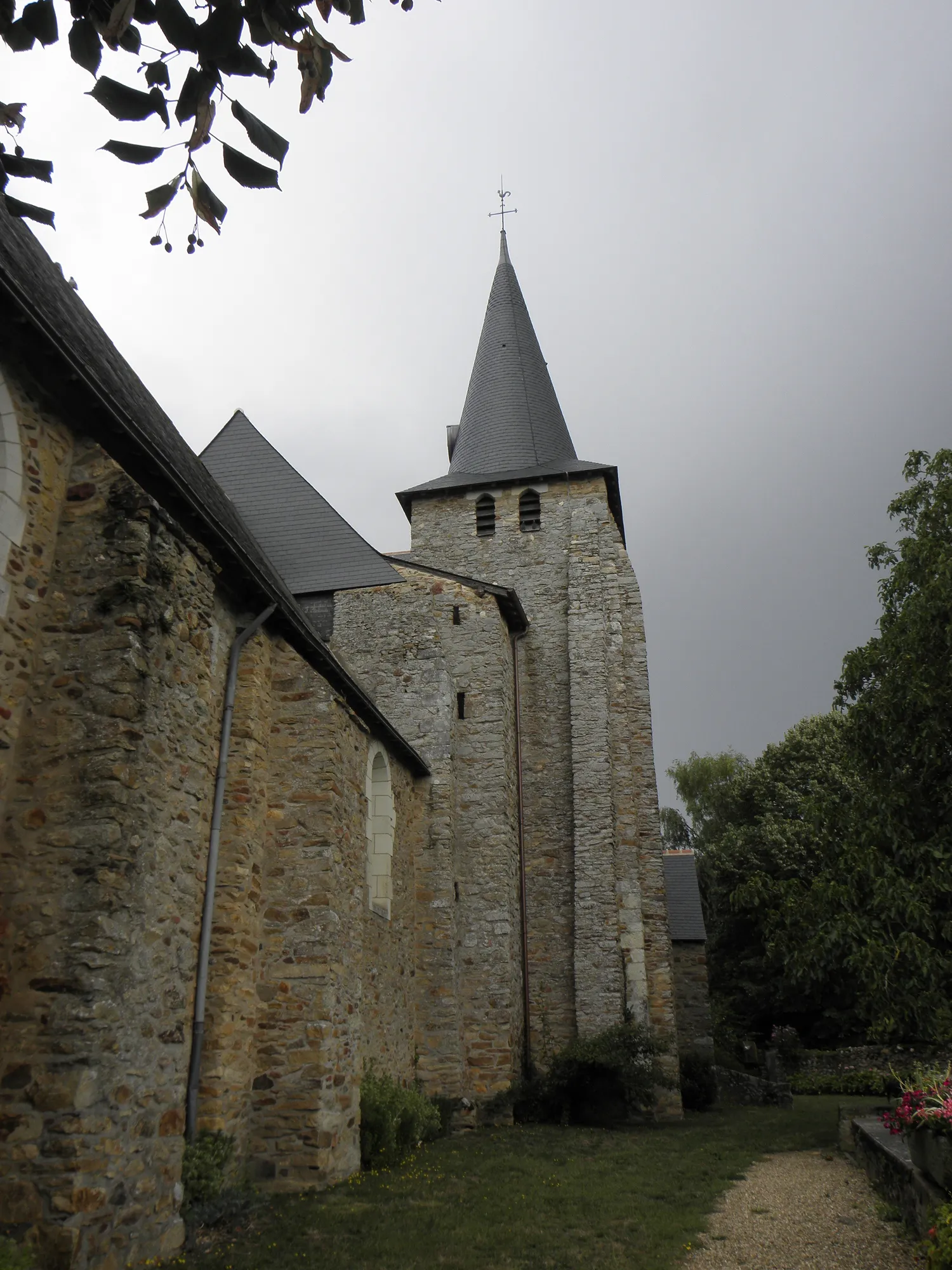 Image qui illustre: Église Saint-martin - Thorigné-D'anjou à Thorigné-d'Anjou - 0