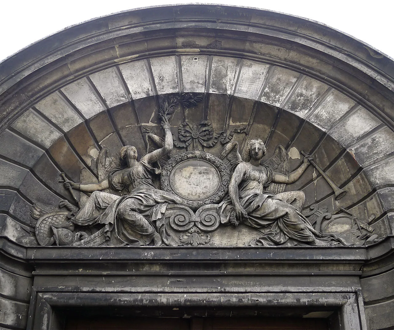 Image qui illustre: Hôtel Amelot de Bisseuil à Paris - 1