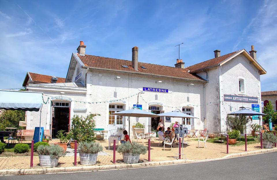 Image qui illustre: Route des vins n°9 Route des coteaux de Bordeaux à Latresne - 0