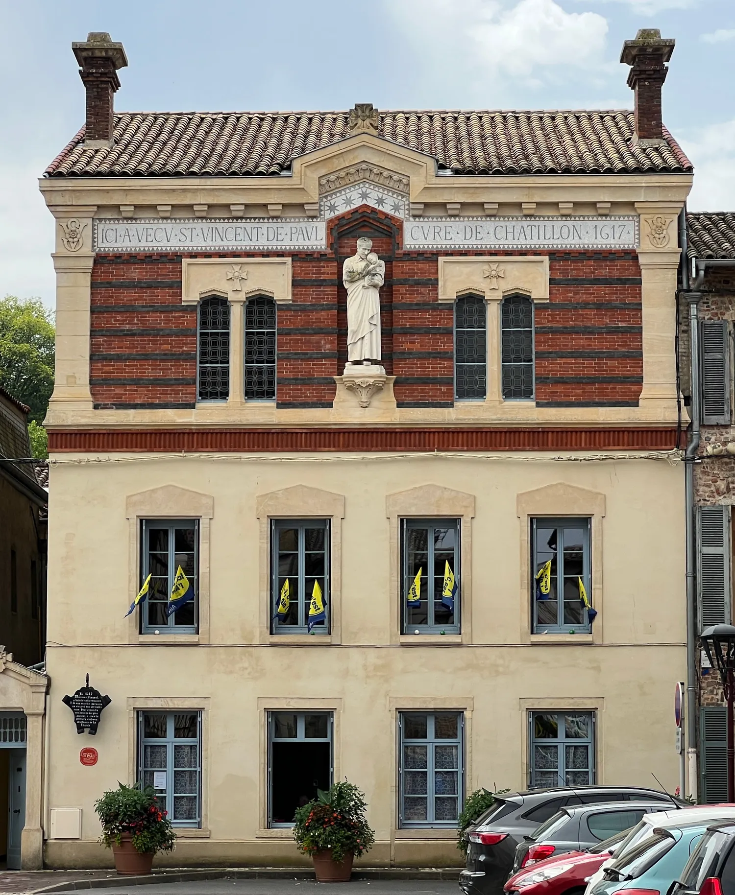Image qui illustre: Maison Saint Vincent à Châtillon-sur-Chalaronne - 0