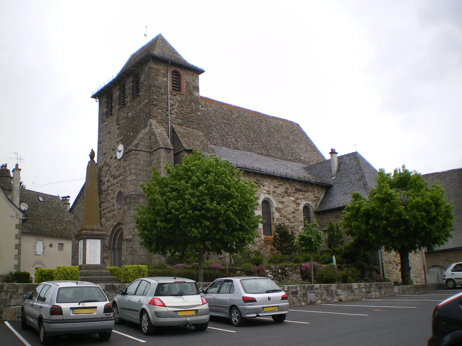 Image qui illustre: Eglise de Saint-Mamet à Saint-Mamet-la-Salvetat - 0