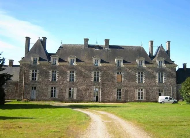 Image qui illustre: Château du Bouëxic