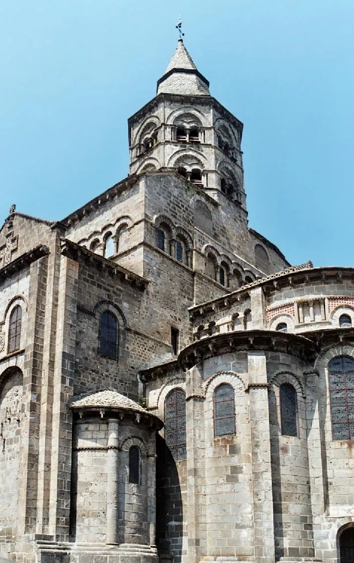Image qui illustre: Basilique Notre-Dame d'Orcival