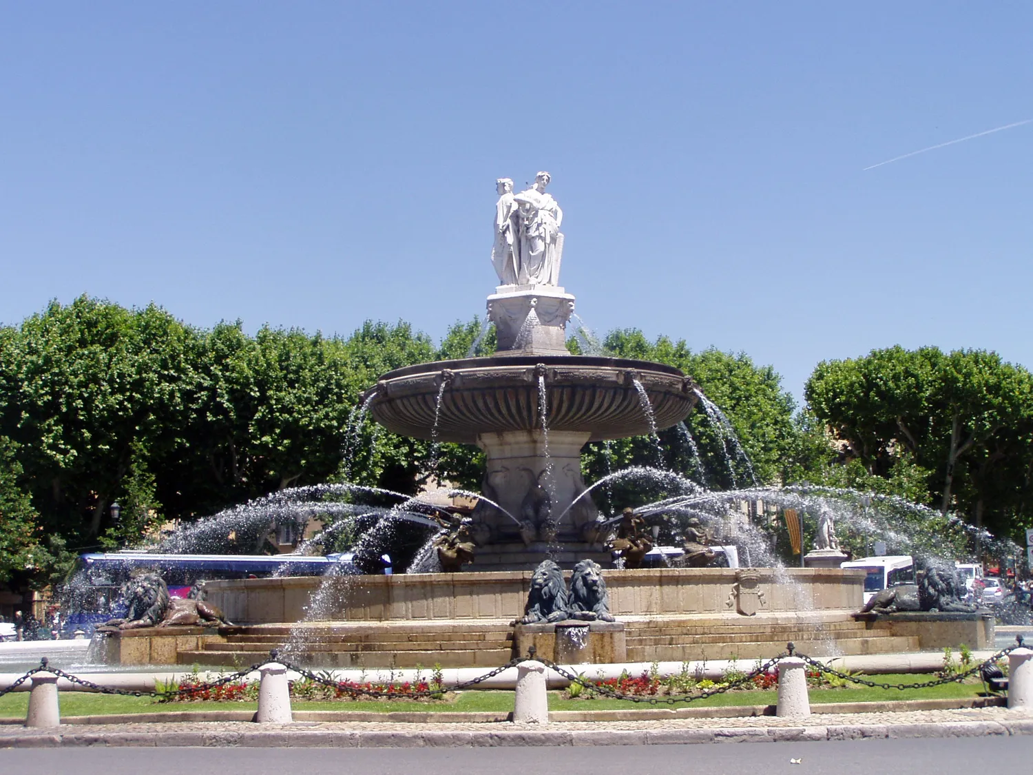 Image qui illustre: Fontaine De La Rotonde à Aix-en-Provence - 0