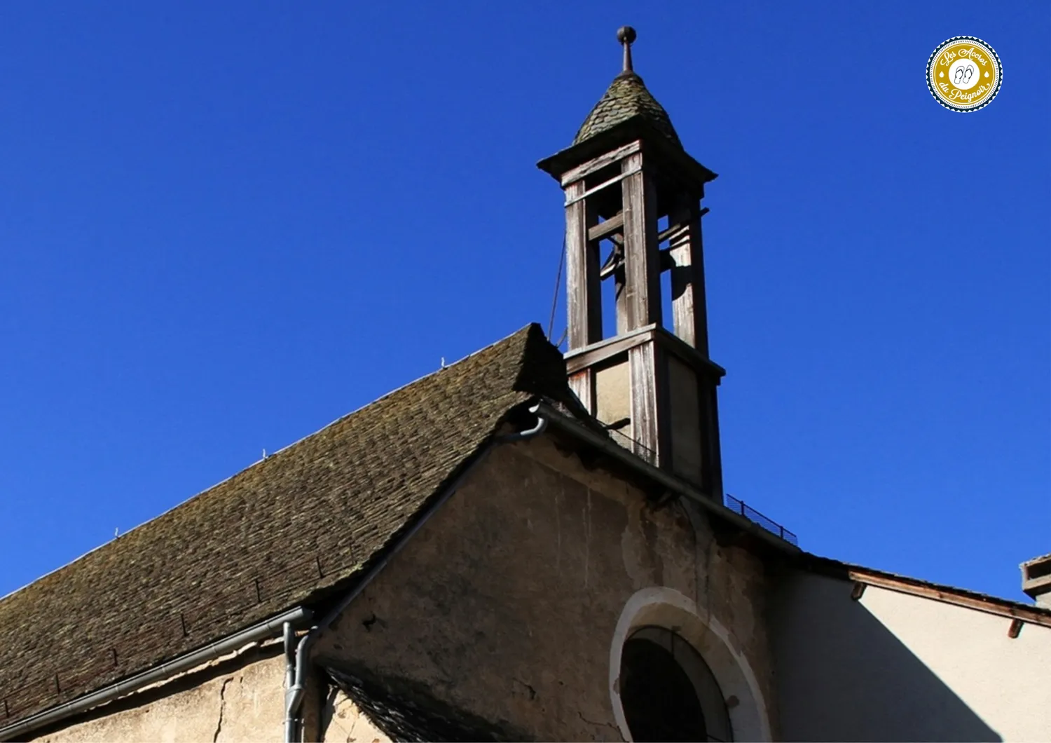 Image qui illustre: Chapelle des Pénitents Blancs à Chaudes-Aigues - 0