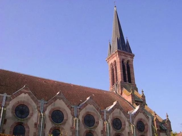 Image qui illustre: Église Saint Maur
