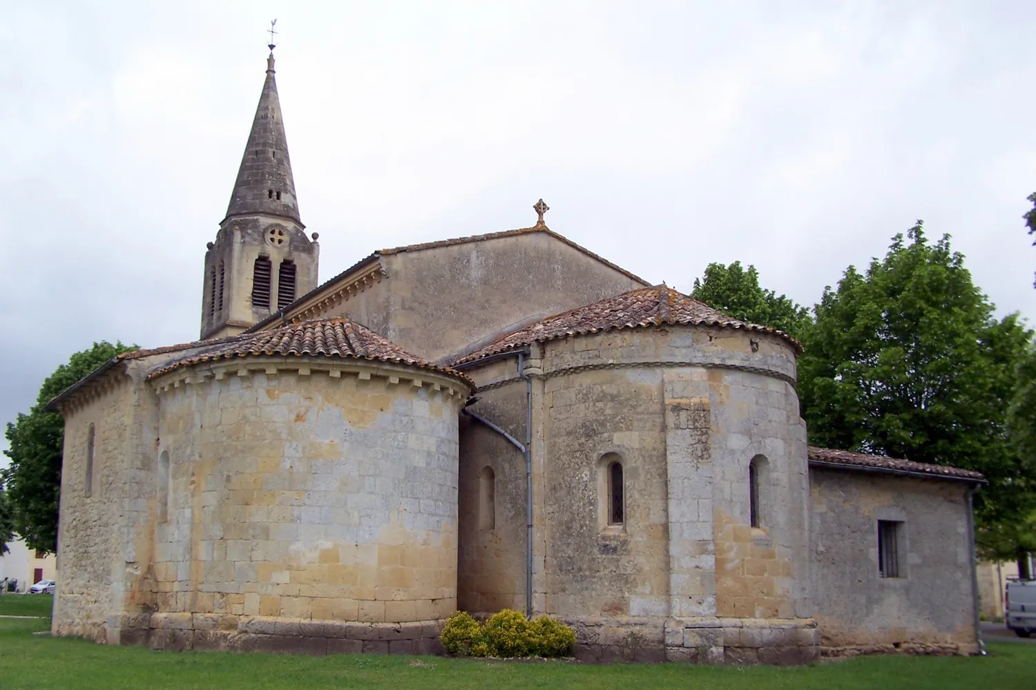 Image qui illustre: Eglise Saint-Louis de Roaillan à Roaillan - 1