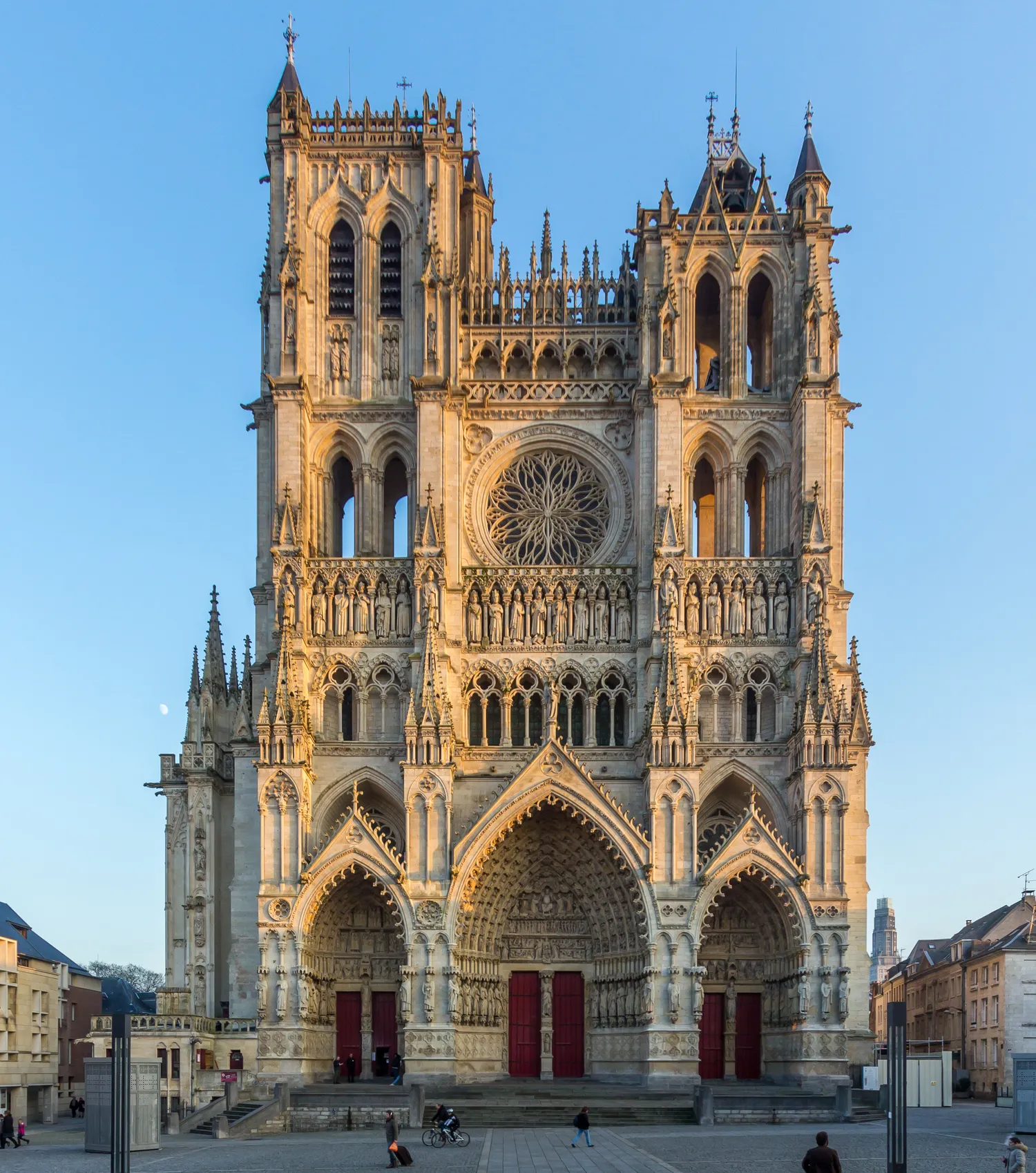 Image qui illustre: Cathédrale Notre-Dame à Amiens - 0