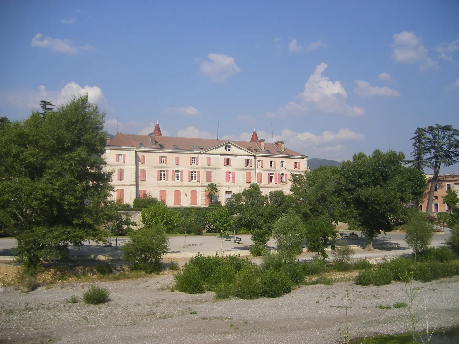 Image qui illustre: Le Château De Malijai à Château-Arnoux-Saint-Auban - 0