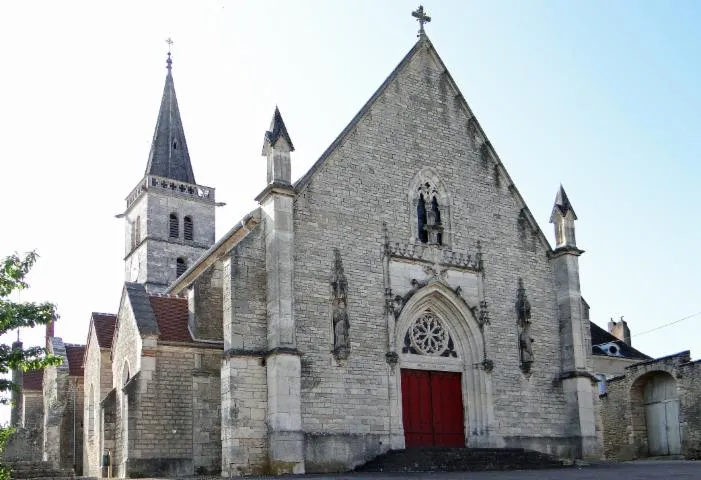 Image qui illustre: Église Saint Laurent De Rully