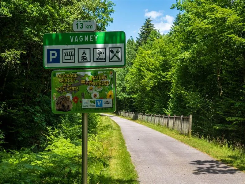 Image qui illustre: Véloroute Et Voie Verte À La Bresse à La Bresse - 1