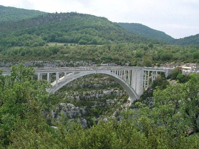 Image qui illustre: Pont de l'Artuby