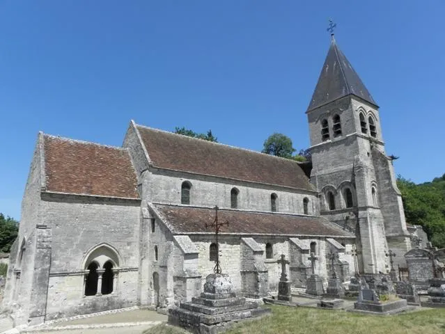 Image qui illustre: Eglise Saint-georges & Saint-quirin De Presles-et-thierny