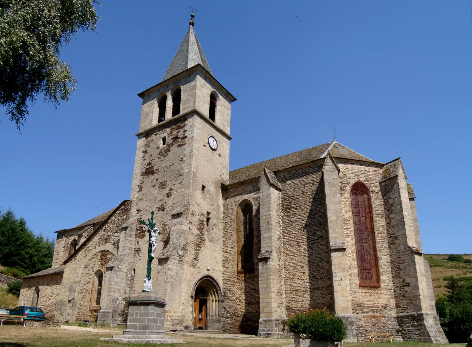 Image qui illustre: Eglise Saint-Martin Saint-Blaise à Chaudes-Aigues - 2