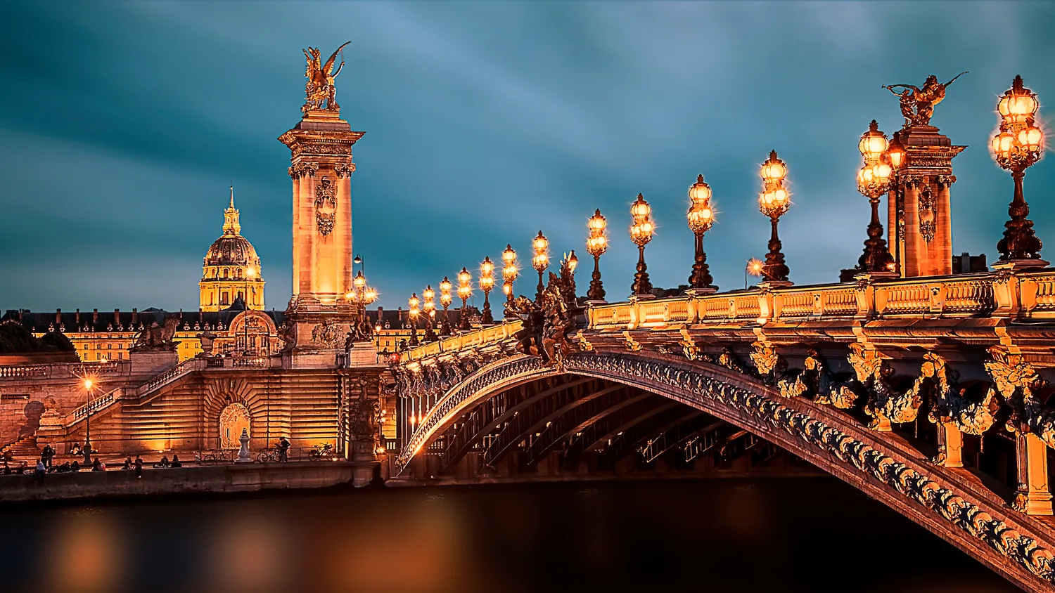 Image qui illustre: Pont Alexandre III à Paris - 0