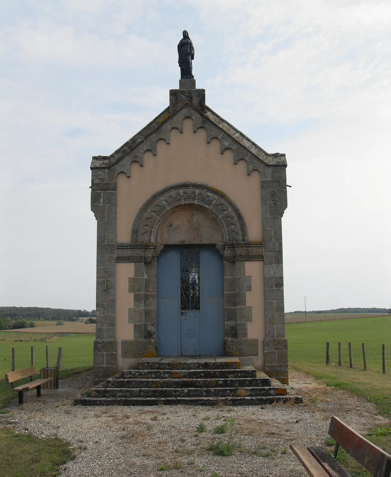 Image qui illustre: Chapelle Sainte Menne à Puzieux - 1