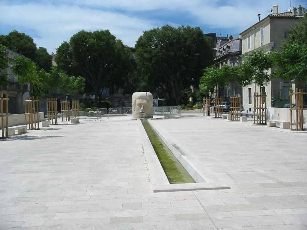 Image qui illustre: Place d'Assas à Nîmes - 0