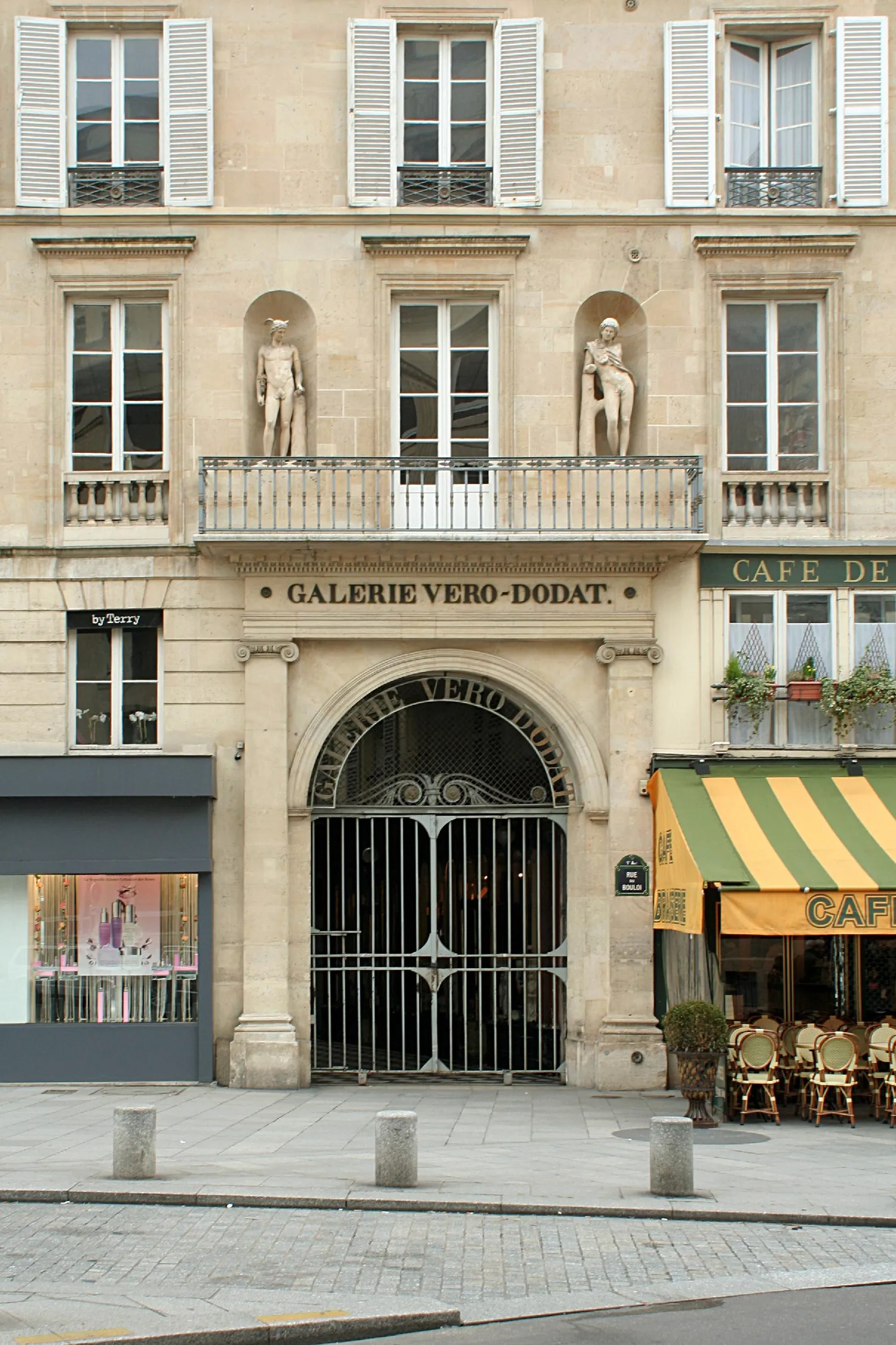 Image qui illustre: Galerie Véro-Dodat à Paris - 0