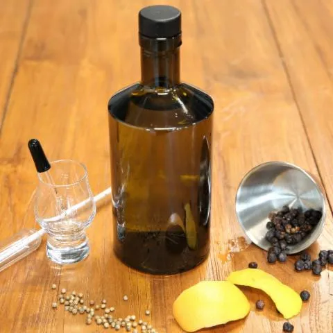 Image qui illustre: Assemblez votre gin unique