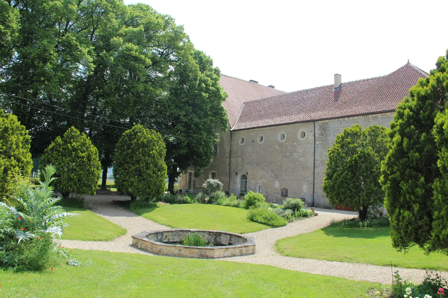 Image qui illustre: Abbaye de Reigny à Vermenton - 0