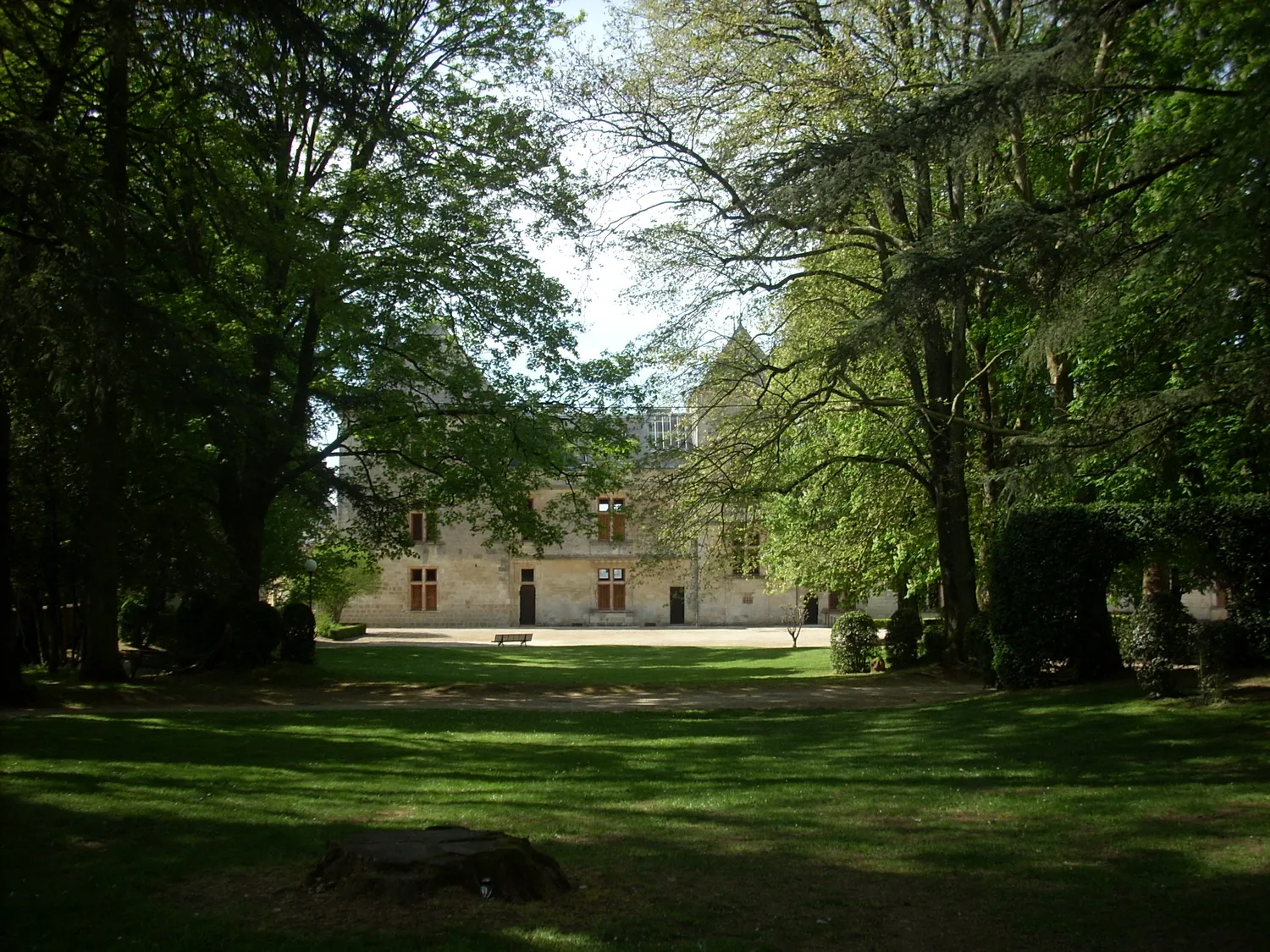 Image qui illustre: Château Renaissance à Coulonges-sur-l'Autize - 2